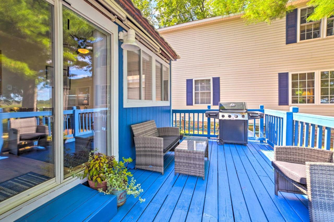 East Tawas Lakefront Getaway With Kayaks And Deck Exterior foto